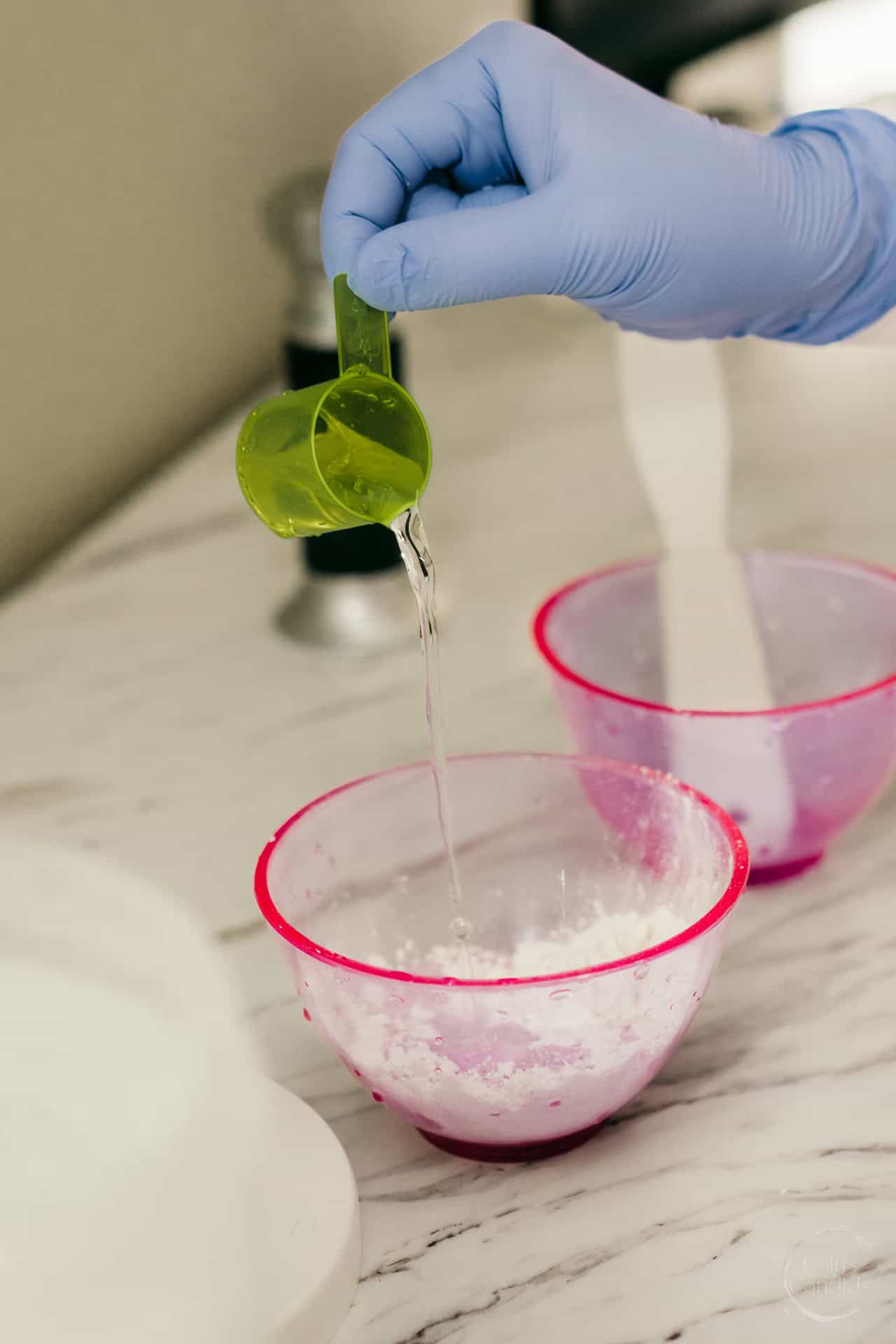 Illustration showing the stages of tooth eruption in children